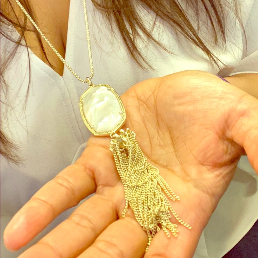 Kendra Scott necklace Ivory Mother of Pearl